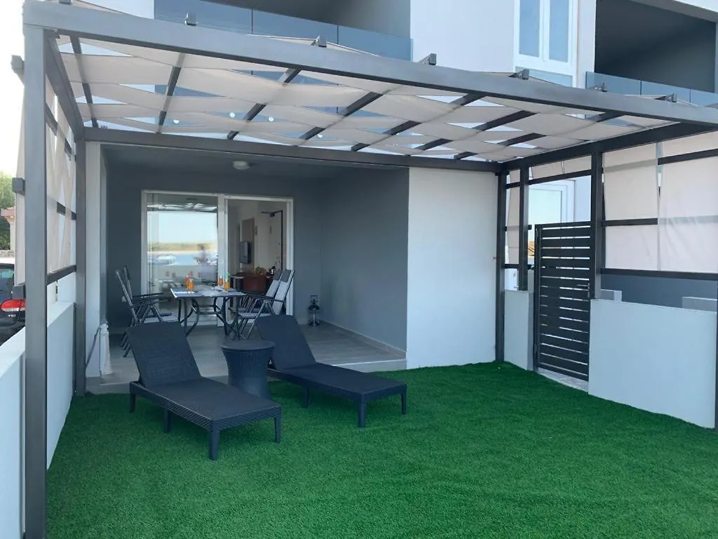 Apartmani Sunside Nin 0*,  Croatia