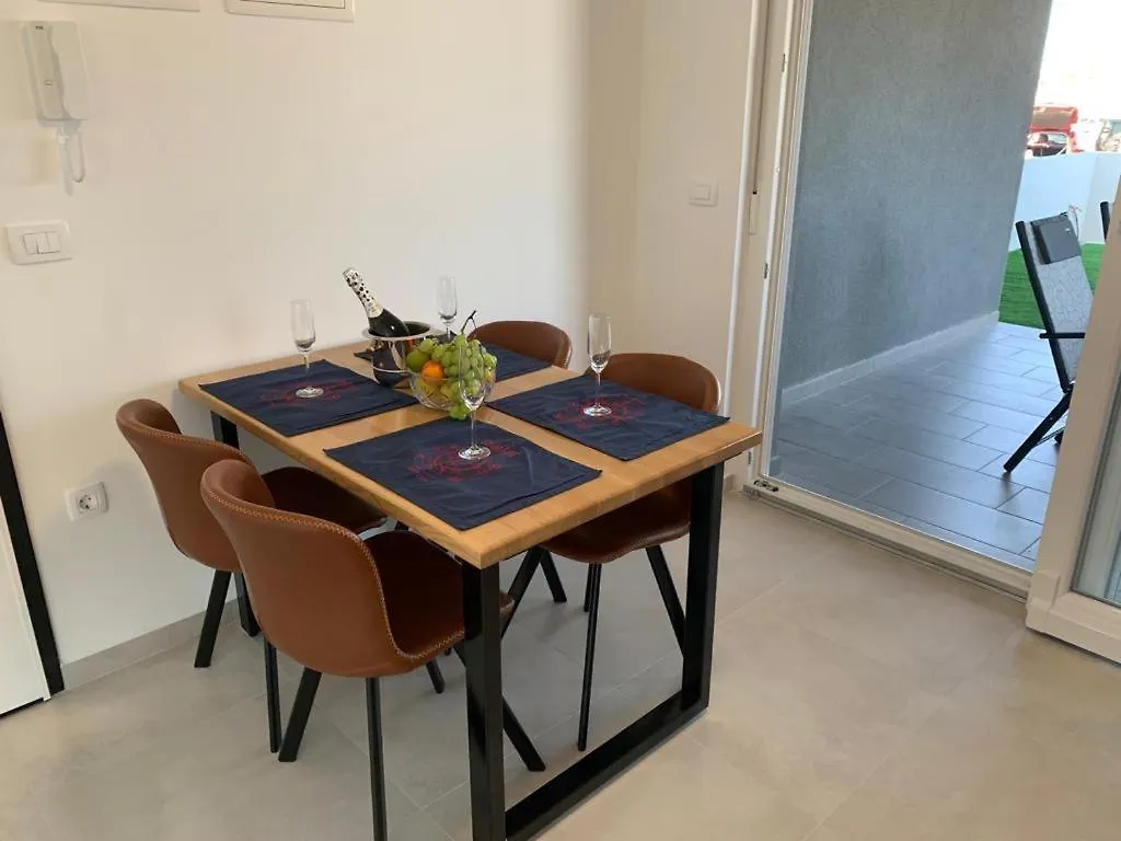 Apartmani Sunside Nin Apartment