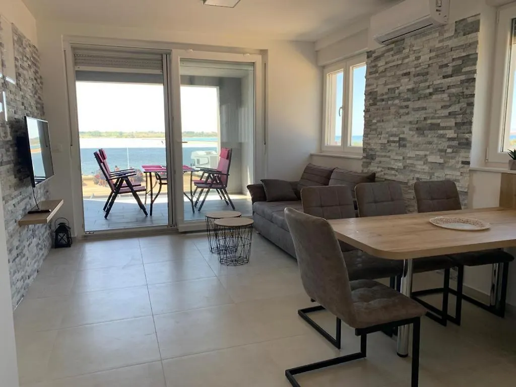 Apartmani Sunside Nin