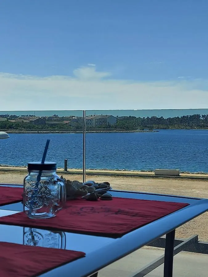 Apartment Apartmani Sunside Nin